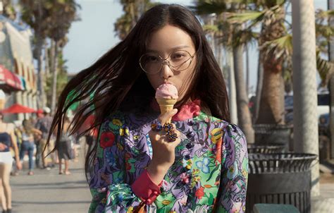 Shot on Los Angeles’ famed beach, Ni Ni appears in 